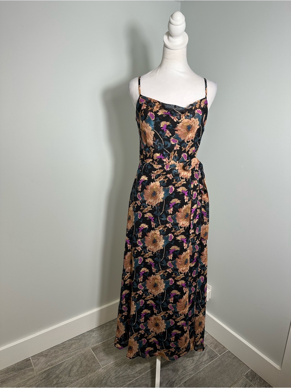 Lulu’s Darling Black Floral Dress Size Medium - Picture 3 of 16